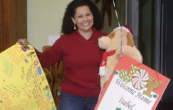 Madre hondureña se reencuentra con su familia tres años después