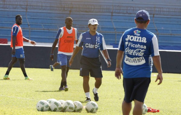 Pinto moverá el tablero contra Trinidad y Tobago