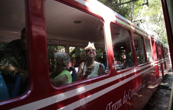 Video: La experiencia en tren es inolvidable en Río de Janeiro