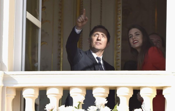 Mónaco presenta a sus príncipes mellizos