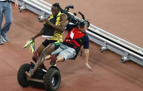 Video: Camarógrafo atropelló a Usain Bolt