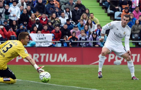 VIDEO: Genial pase de Benzema y gol de Bale al Getafe