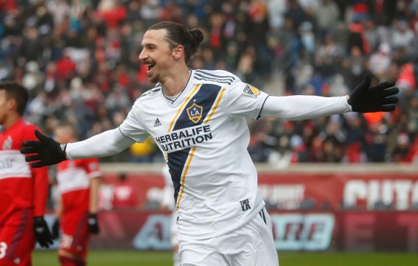 Ibrahimovic vuelve a marcar y da triunfo al Galaxy ante Chicago Fire