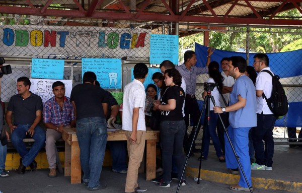 En asamblea deciden hoy si continúan con toma en Unah-vs