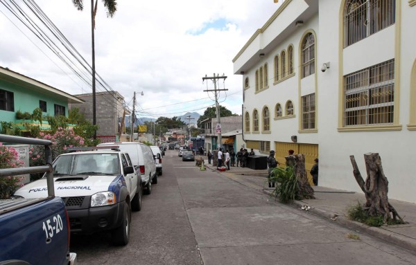 Envían a prisión a dos policías por pedir soborno