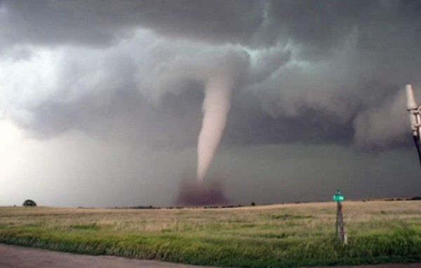 Video: Graban el interior de un tornado