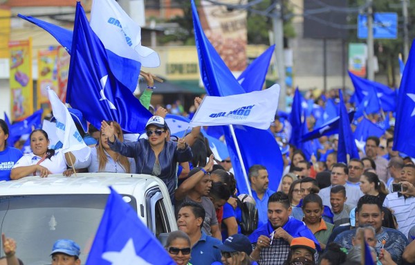 Con caravanas, nacionalistas reafirman apoyo a Hernández