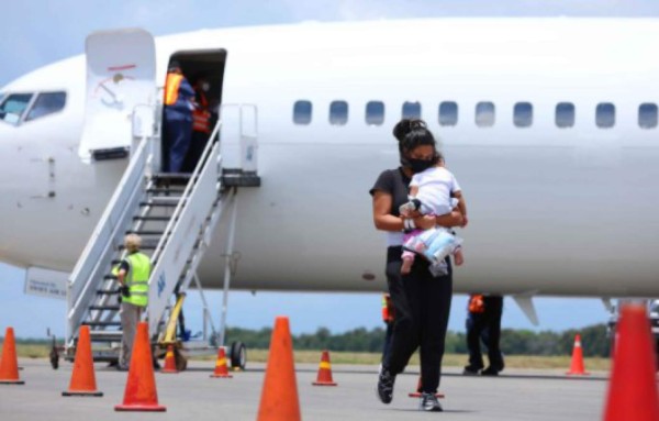 Biden reanuda deportaciones rápidas con primer vuelo a Honduras