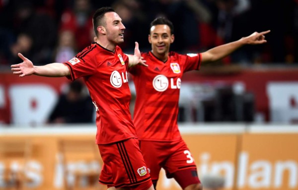 Bayer Leverkusen golea al Stuttgart antes de visitar al Atlético