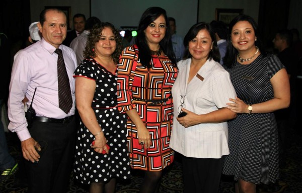 Brindis por 15 años del Hilton Princess en Honduras