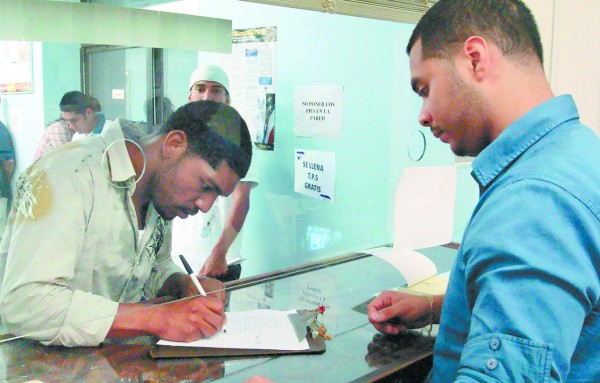 Consulados en EUA atenderán fines de semana a hondureños bajo el TPS