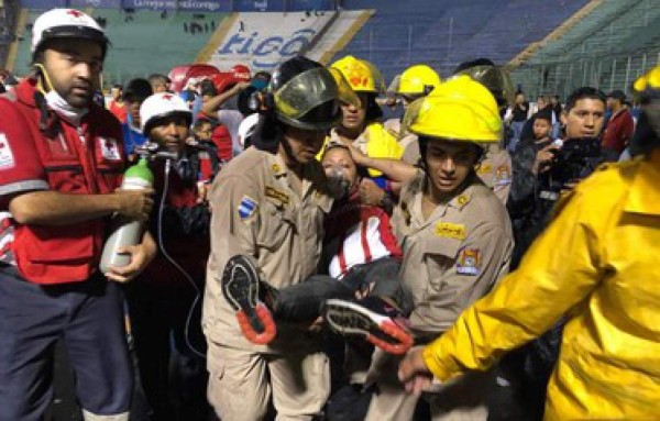 El Gobierno y La Liga Nacional se reúnen en pro de la paz en los estadios