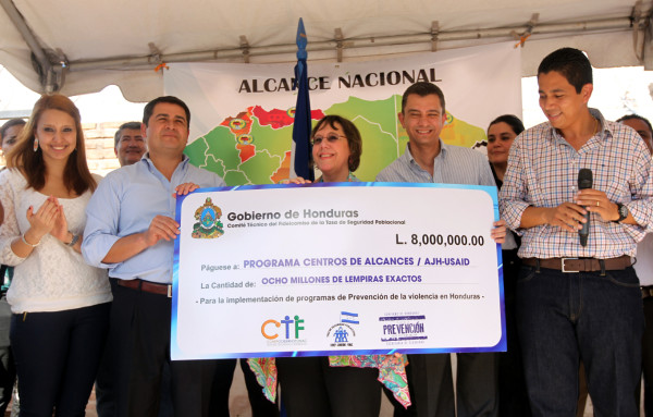 Entregan L20 millones para centros de alcance