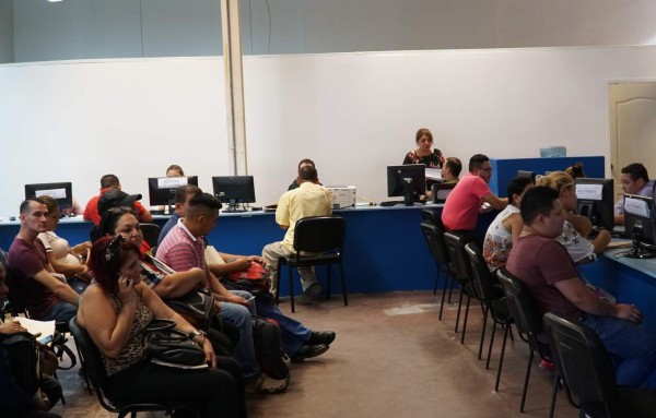 En agosto reanudarán entrega de títulos de propiedad en SPS