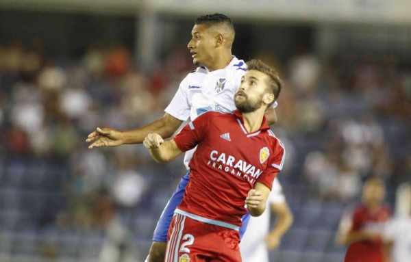 Aceptable debut de Bryan Acosta y victoria del Tenerife contra Zaragoza