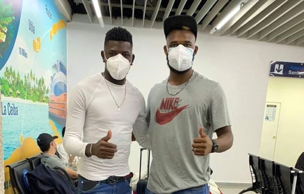Jorge Benguché y Bryan Barrios viajaron a Europa para firmar contrato con sus nuevos equipos