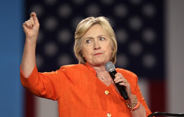 Hillary Clinton: Trump 'cruzó la línea' con dichos sobre armas