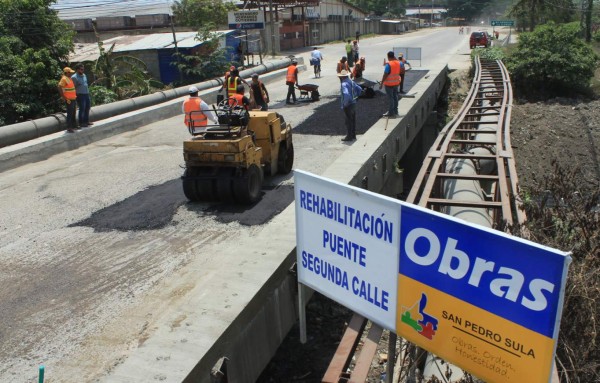 Reparan puente de salida vieja a La Lima en San Pedro Sula