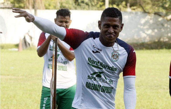 Carlo Costly, habilitado para debutar con Marathón ante Olimpia