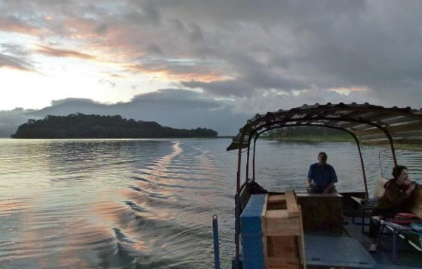 Un vistazo sobre los espejos del Lago de Yojoa