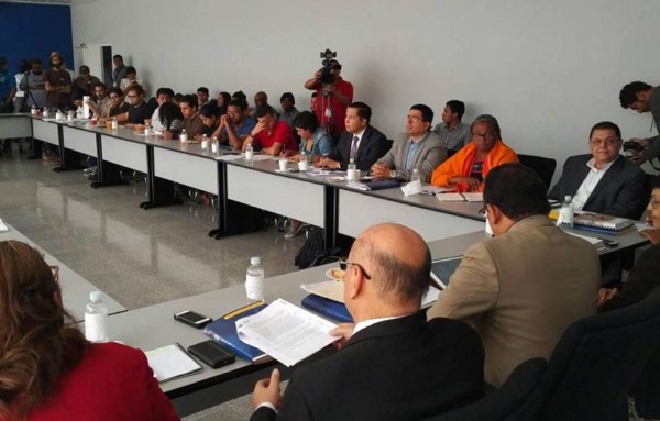 Instalan mesa mediadora del diálogo en la Unah