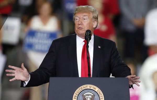 Trump dice que Putin 'probablemente' ordenó matar gente, pero 'confía' en él