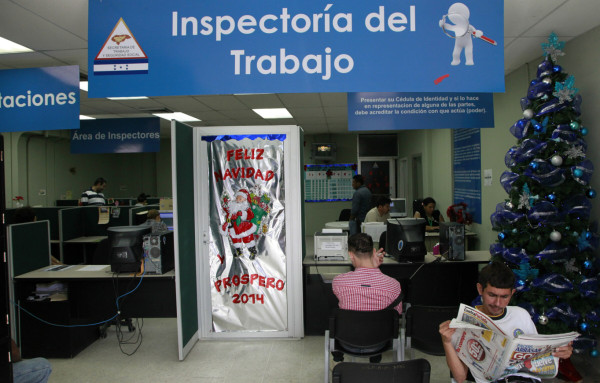 En sector industrial y para ventas hay empleo