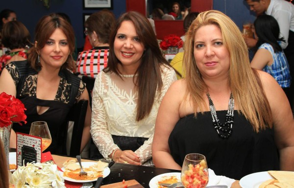 Velada de emociones para Paulina Kattán