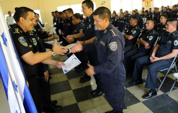 Culmina curso de ascenso policial