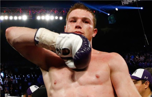 'Canelo' se coronó campeón mediano del Consejo Mundial de Boxeo