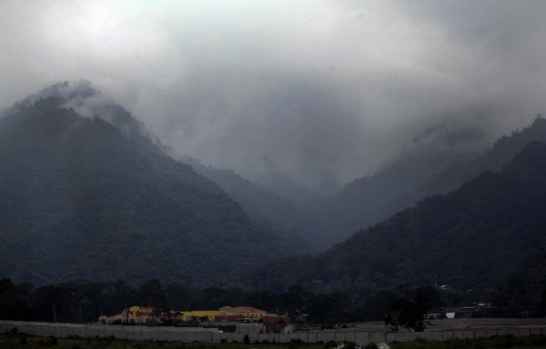 Alerta verde por 48 horas en tres departamentos del país