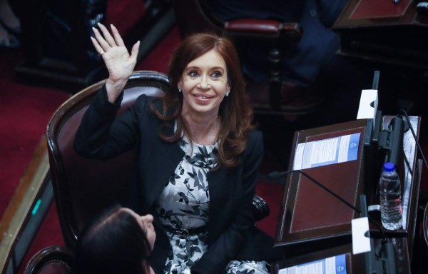 Justicia ordena arrestar a la expresidenta Cristina Kirchner
