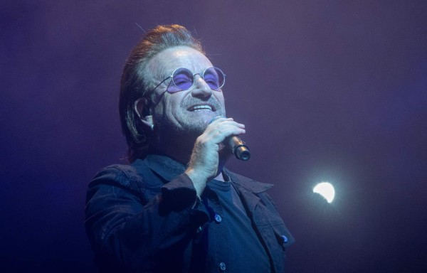 Bono recupera la voz y U2 continúa su gira