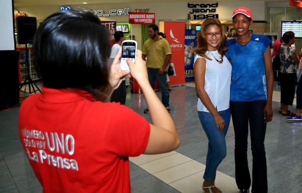 Llegaron los atletas internacionales a la Maratón Internacional de LA PRENSA   