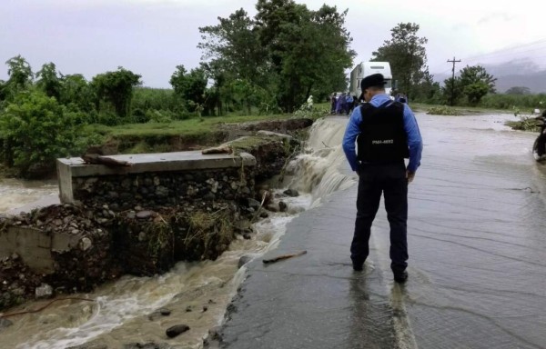 Habilitan paso entre El Progreso y Santa Rita en Yoro