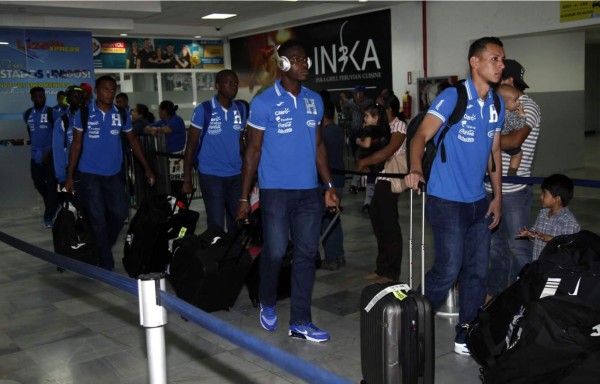 Honduras regresa en silencio y pensando en México