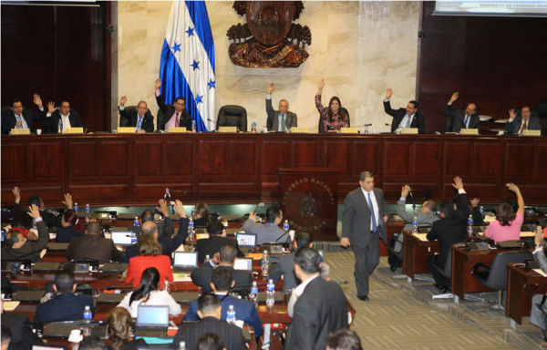 Solo a Manuel Zelaya le dan la palabra, dice diputado de Libre