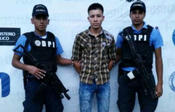 Capturan a joven acusado de violación en Santa Bárbara