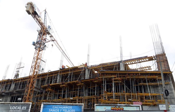 Construcción y maquila, los que más crecerán en 2017