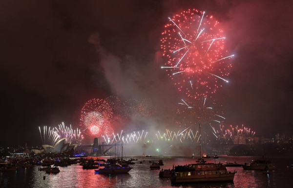 Júbilo mundial por la bienvenida del Año Nuevo