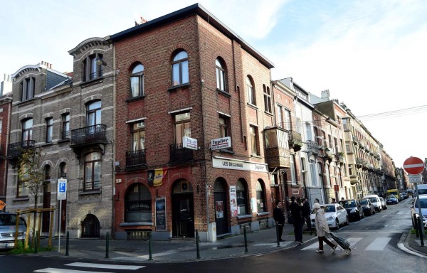 Mujer se salvó de morir porque al terrorista se le trabó el arma