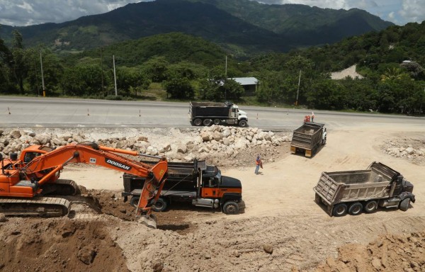 Urge contratar a 500 mil cortadores de café