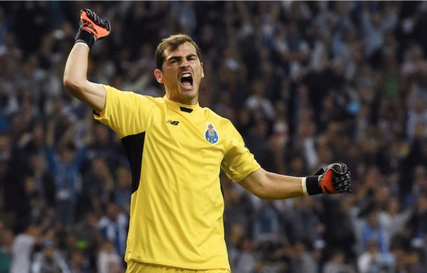Casillas, con 152, bate el récord de partidos en Champions