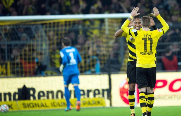 Un autogolazo saca al Borussia Dortmund del descenso