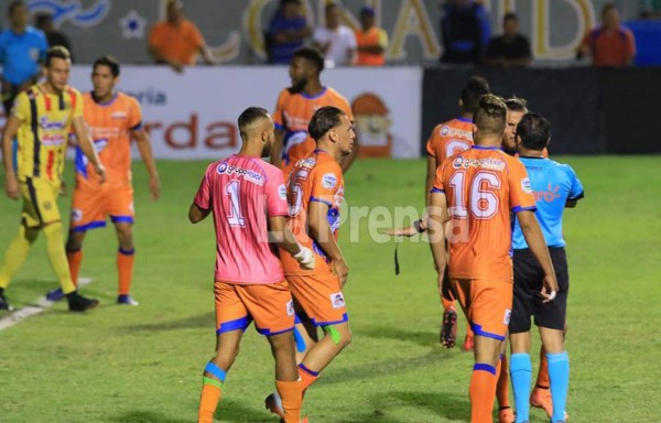 El Real Españ no puede contra la UPN y no pudo sacudirse la paternidad