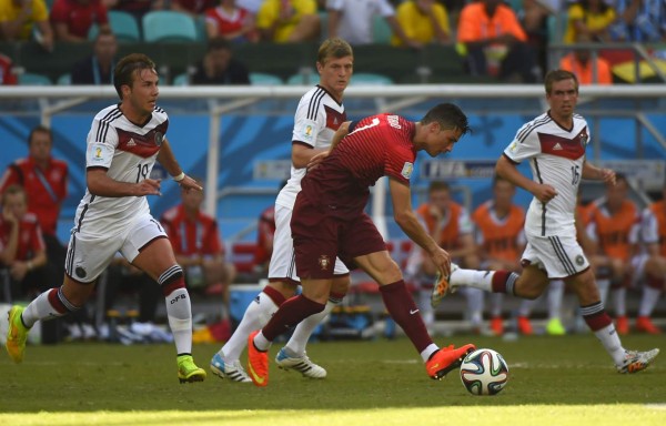 'Hat-trick' de Muller impulsó a Alemania en goleada a Portugal