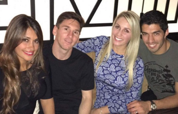 Futbolistas del Barcelona celebraron el título con sus parejas