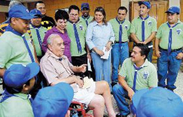 100 años 'siempre listos'