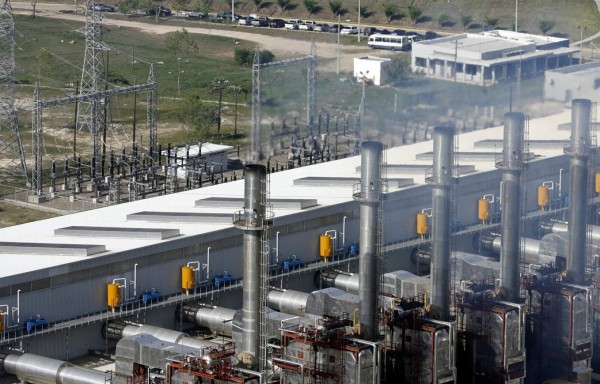 Preven que no haya ajuste por combustible en enero y febrero