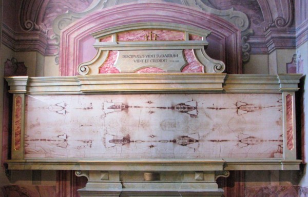 Hondureños privilegiados al recibir réplica de la Sábana Santa